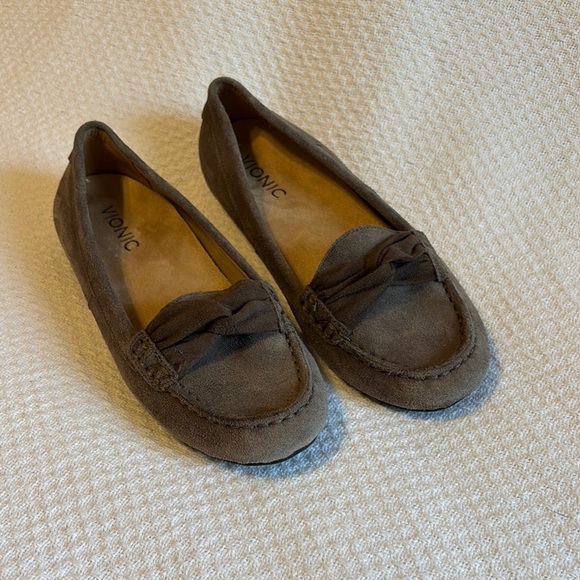 Vionic Norah Moccasin Brown Suede size 6.5‎ - Picture 2 of 8